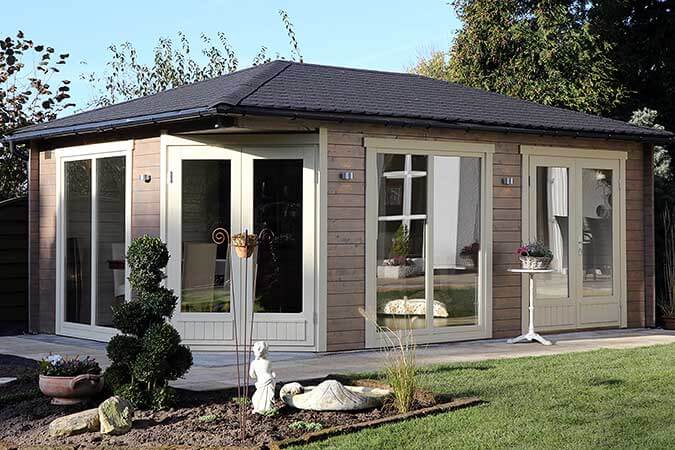 5-Eck Gartenhaus Julia: Eine Wohlfühl-Oase im Aufbau (Fotostory)