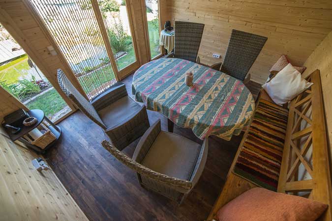 Kreative Idee: Gartenhaus eingebaut in einer alten Scheune