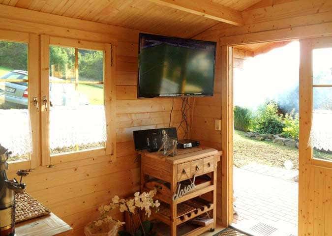 TV im Gartenhaus