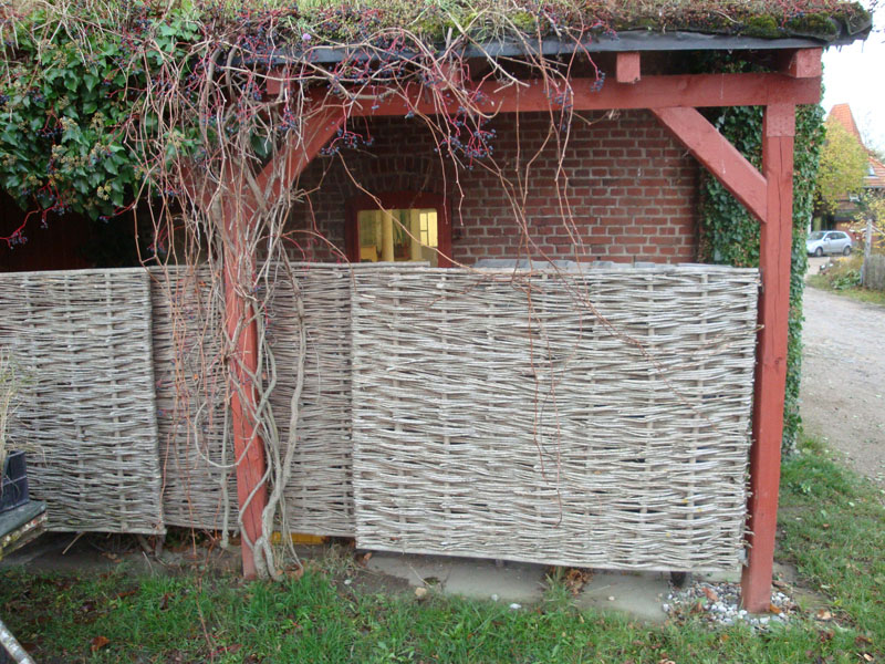 Flechtwand Gartenpavillon