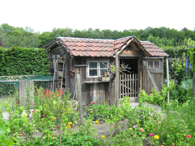 altes Gartenhaus