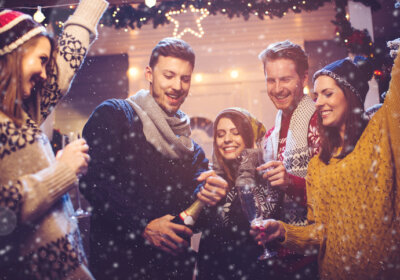 Heiße Tipps für deine Terrasse: So wird die Glühweinparty zum Erfolg Heiße Tipps für deine Terrasse: So wird die Glühweinparty zum Erfolg