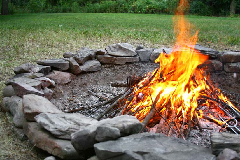 Feuerstelle im Garten: So machen Sie im Garten Feuer