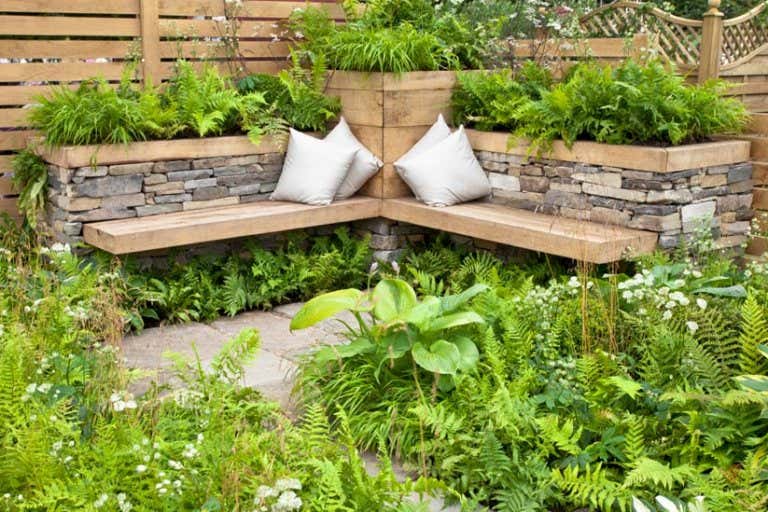 Garten Sitzecke gestalten: Ideen für kleine & große Gärten