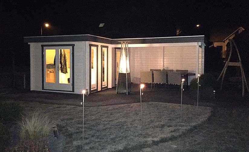 Das Gartenhaus Quinta-44 ISO bei Nacht