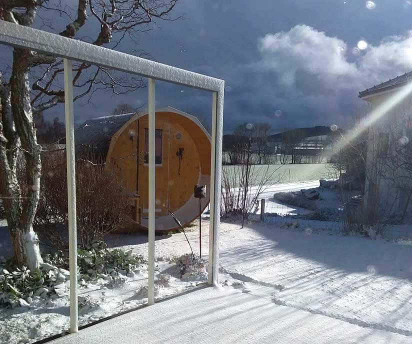 Das Saunafass-Gartenhaus im Winter