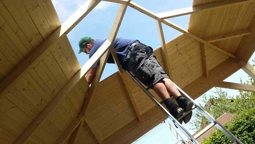 Aufbau Dach Gartenlounge Lanzarote