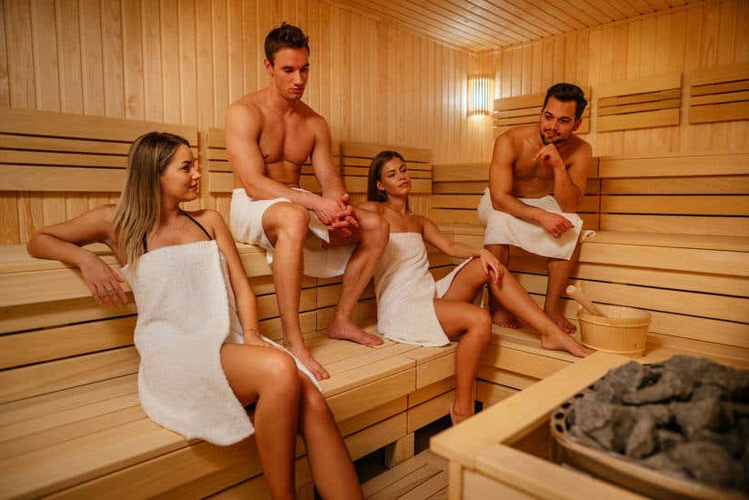 Nackt familien sauna