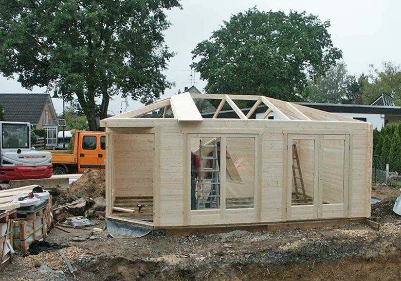Aufbau Gartenhaus Julia-40 ISO Dachbretter
