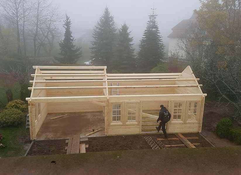Aufbau Clockhouse Big-Ben im Nebel